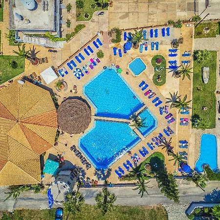 Antonis Pool Bar 酒店